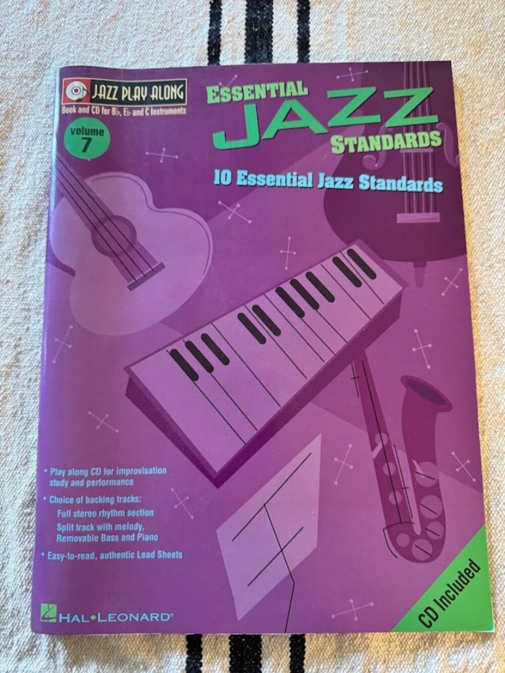 Hal Leonard Essential Jazz Standards Volume 7 Jazz Play Along Book and CD